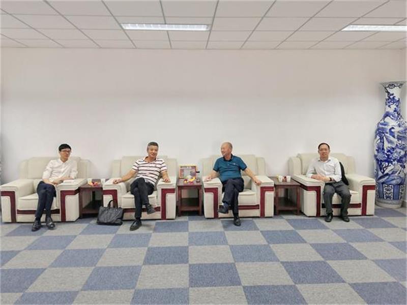 清华研究院陆院长一行 来华体育网页版登录入口_华体育（中国）共商产业规划